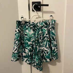 Vestique Green and White Skort